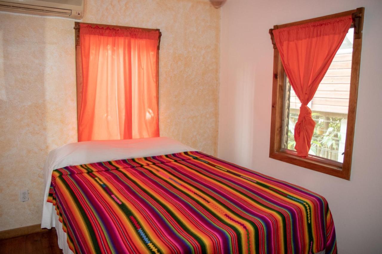 Seabreeze Inn Вест-Энд Экстерьер фото