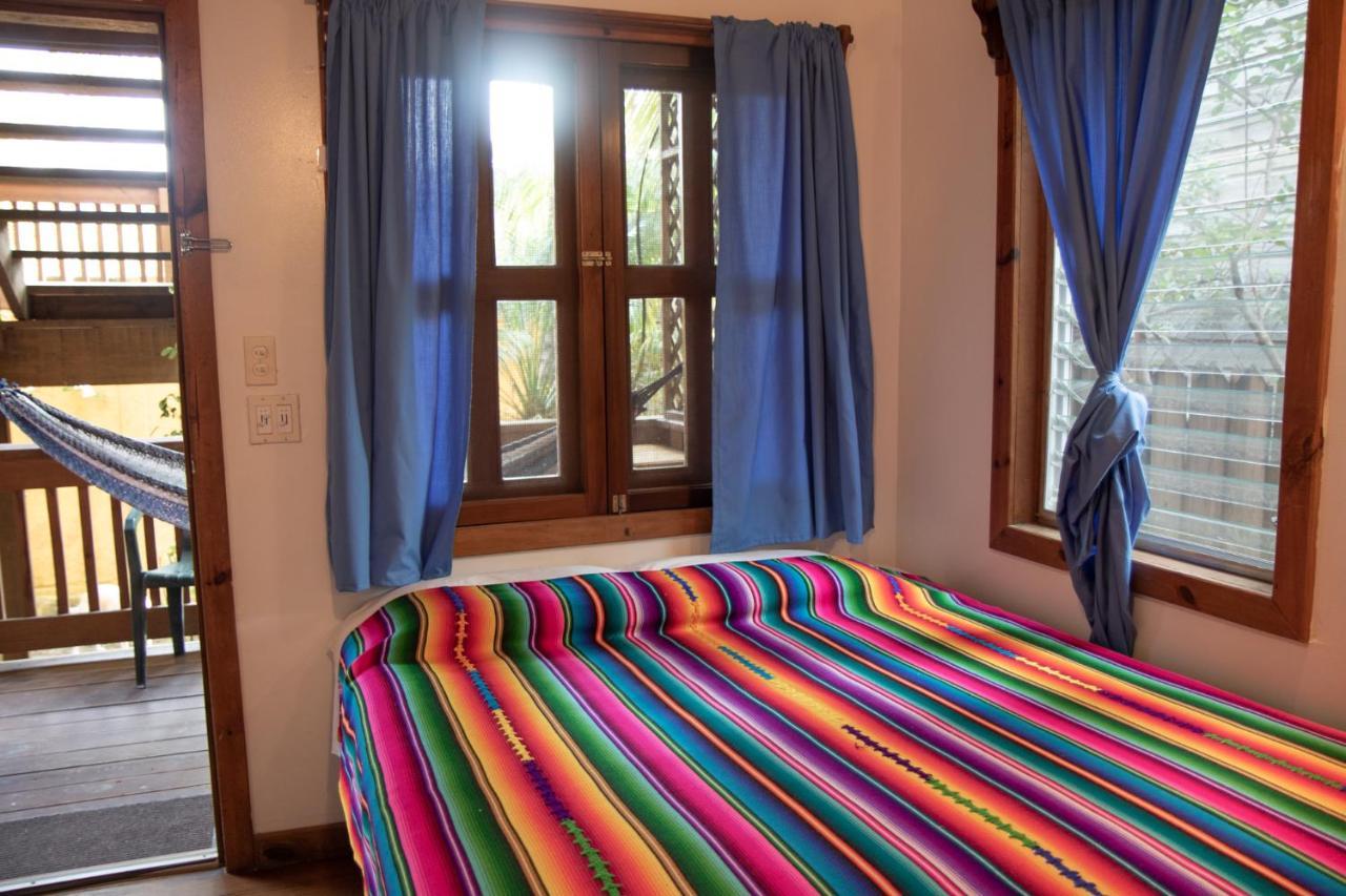 Seabreeze Inn Вест-Энд Экстерьер фото